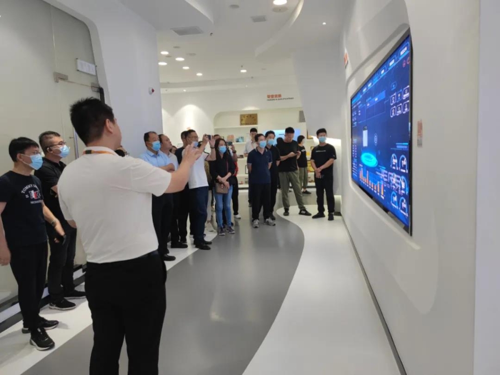 1632280217646028185.jpg 桓台县工信局一行到访捷瑞数字参观调研